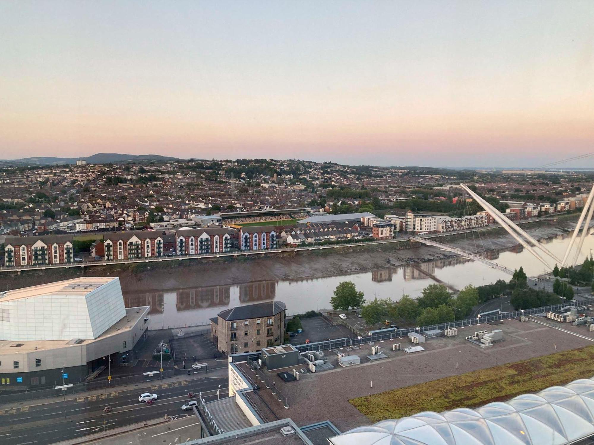 Mercure Newport Luaran gambar