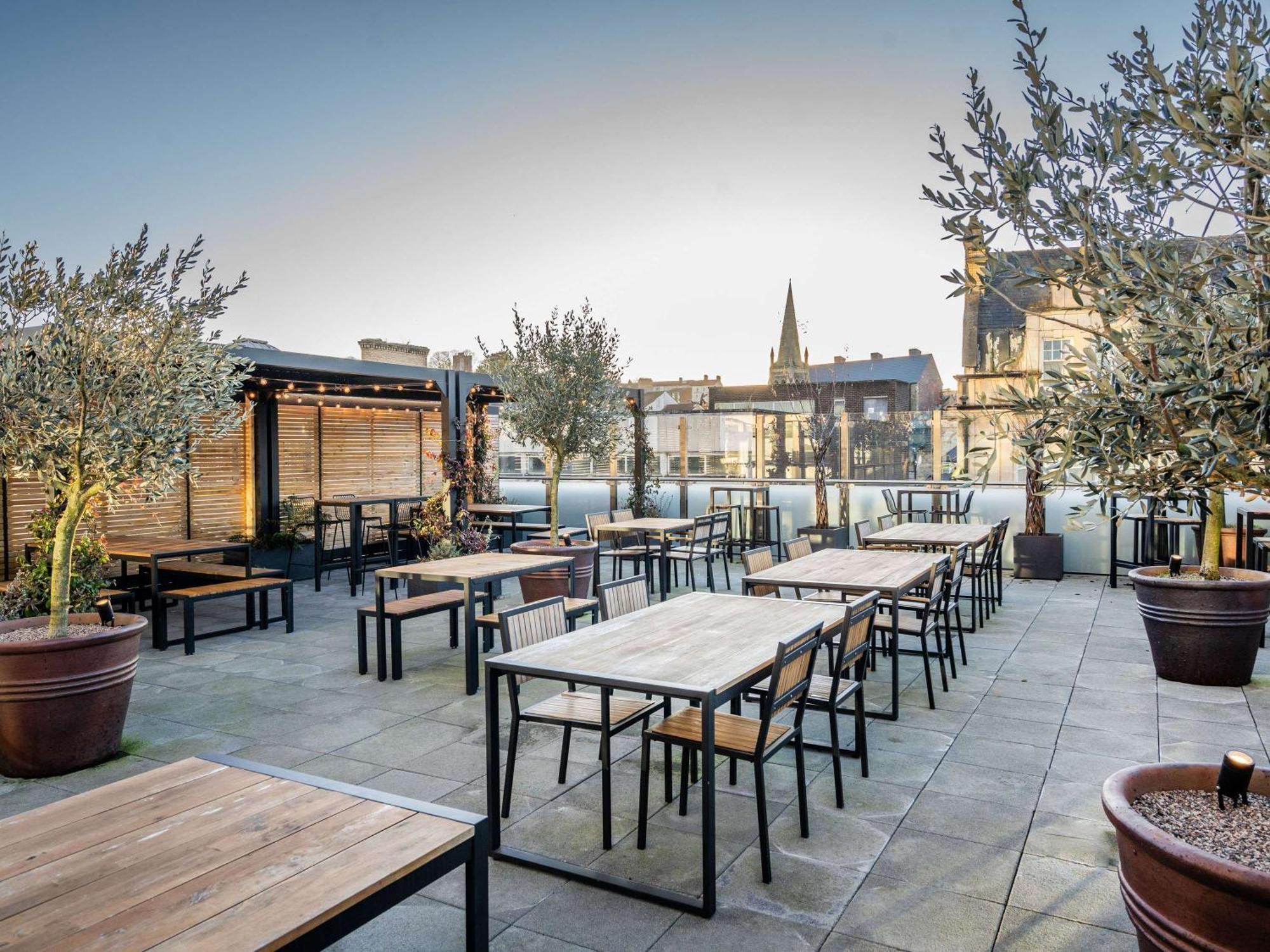 Mercure Newport Luaran gambar