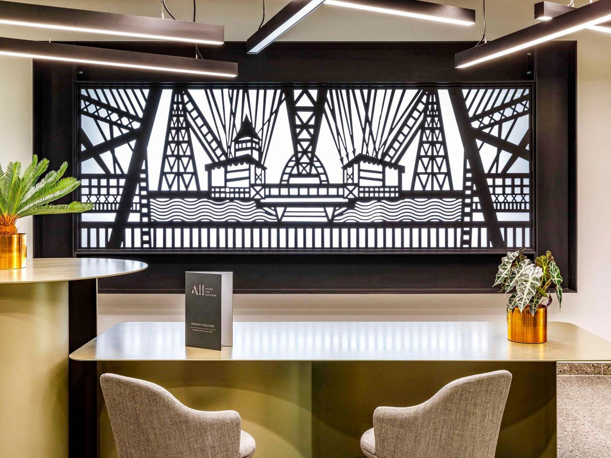 Mercure Newport Luaran gambar