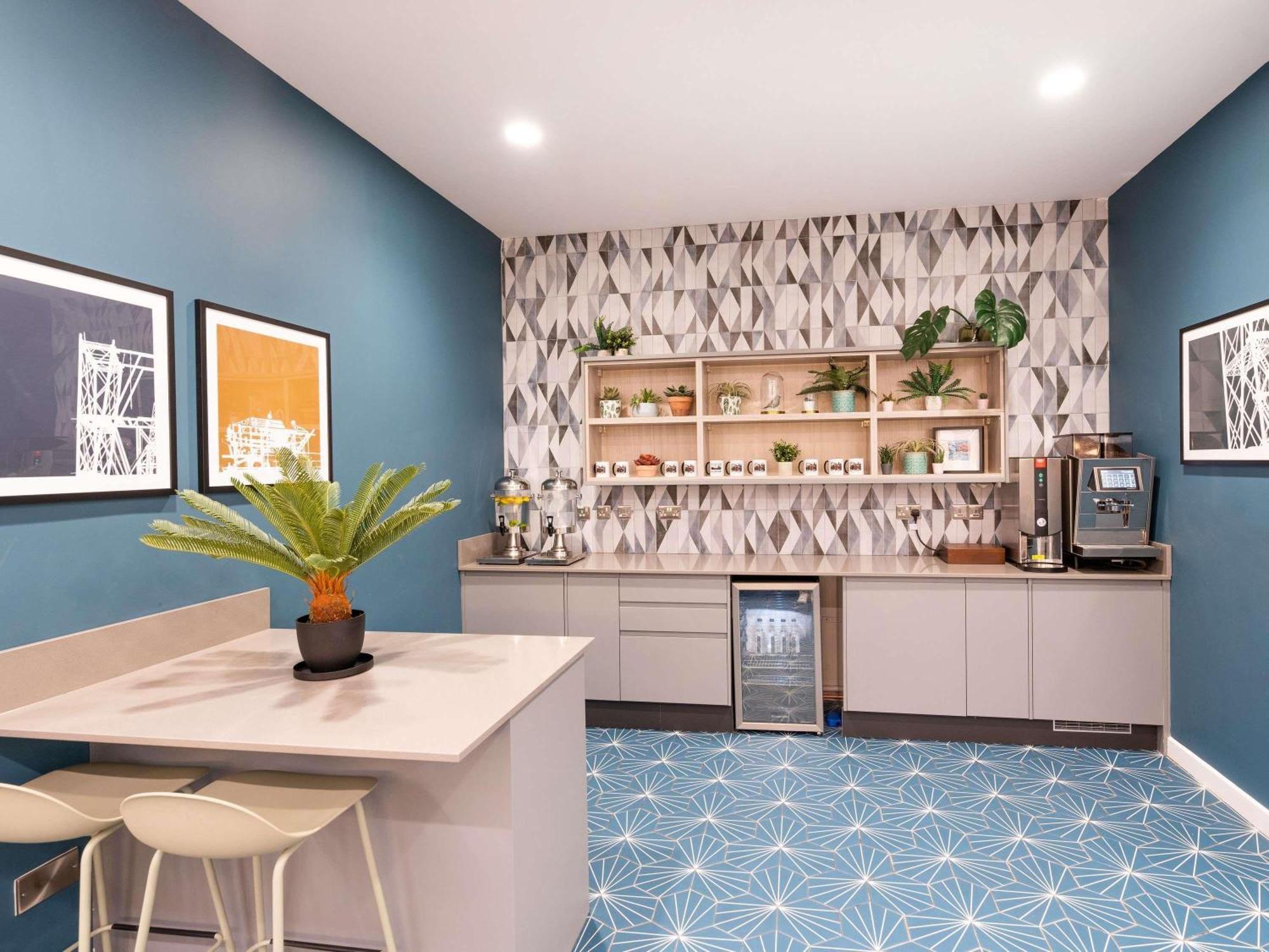 Mercure Newport Luaran gambar
