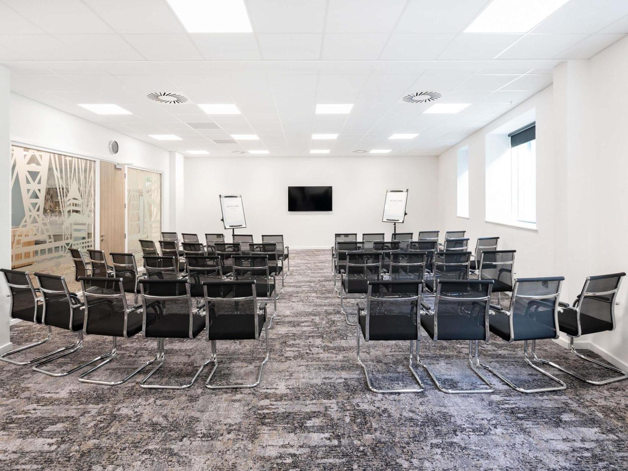 Mercure Newport Luaran gambar