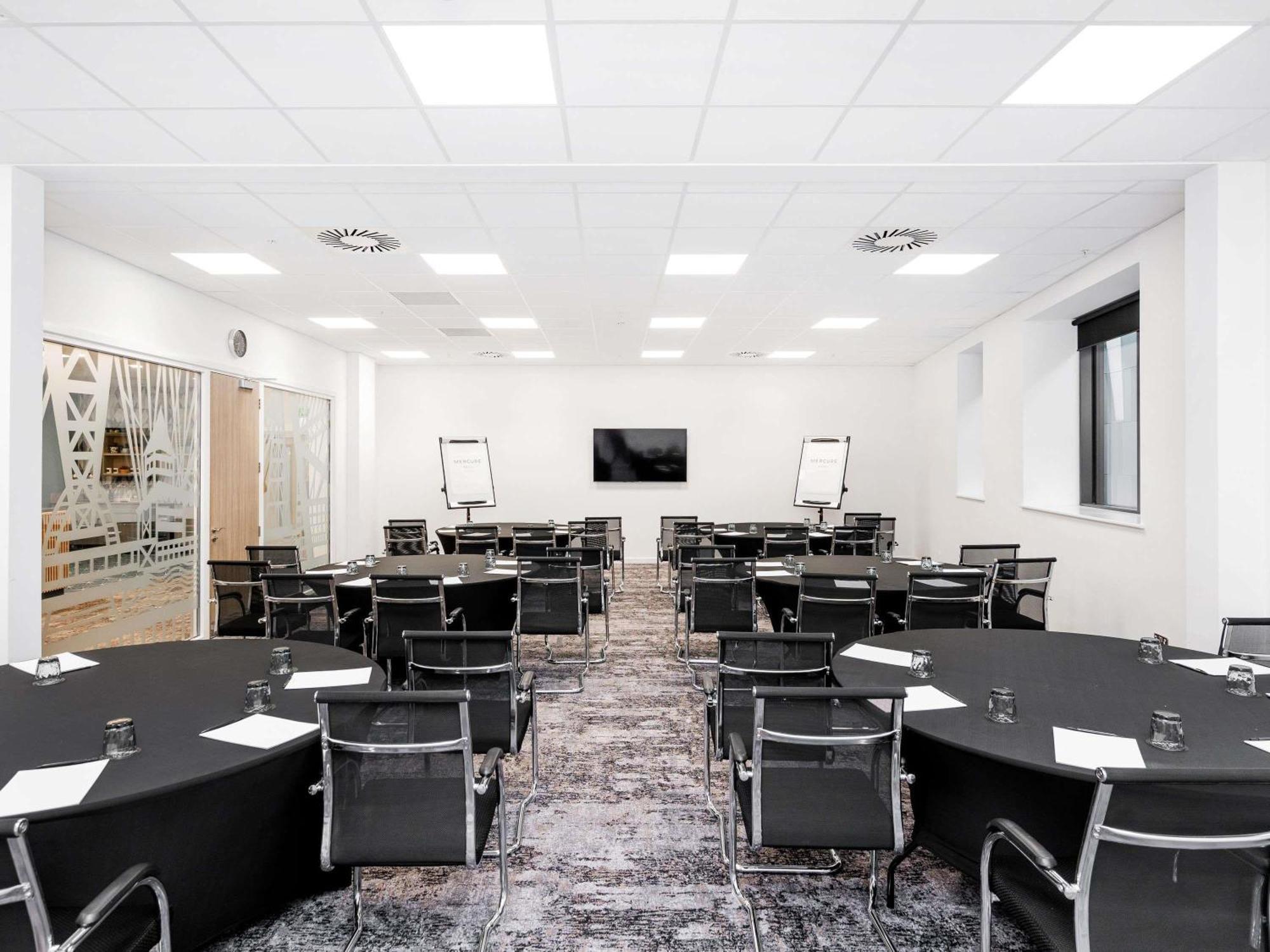 Mercure Newport Luaran gambar